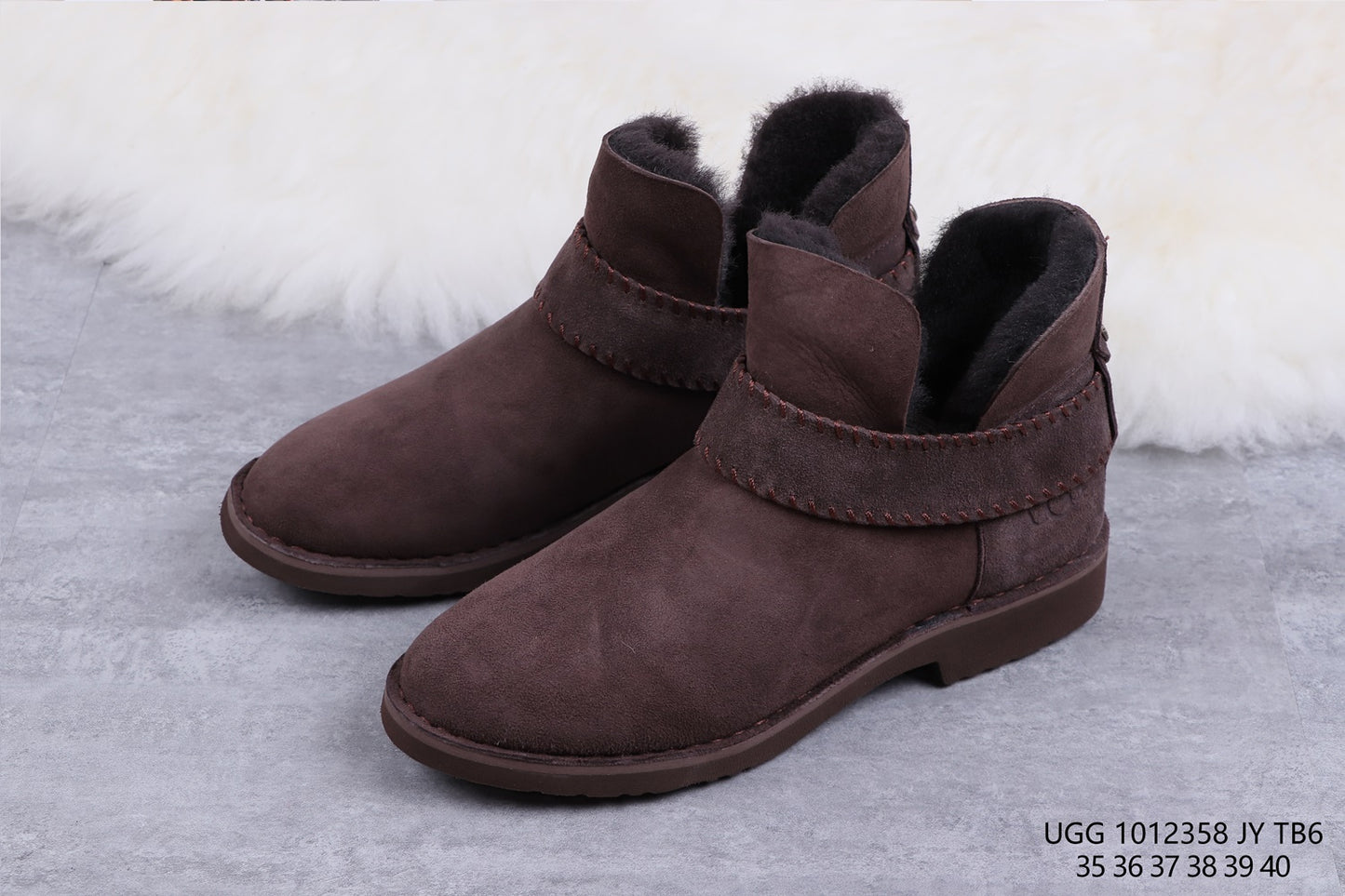UGGS#52